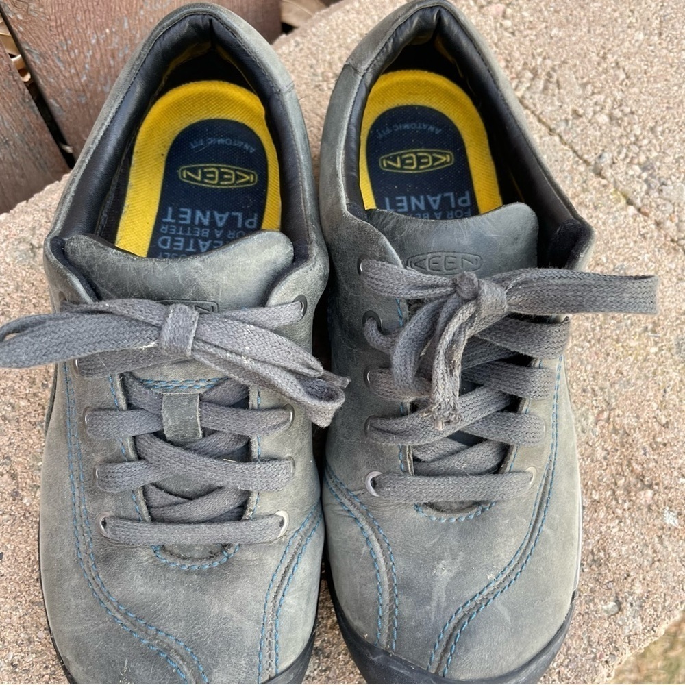 KEEN Women’s Gray Presido‎ Leather Low Top Sneaker Shoes Size 6 - Picture 3 of 12